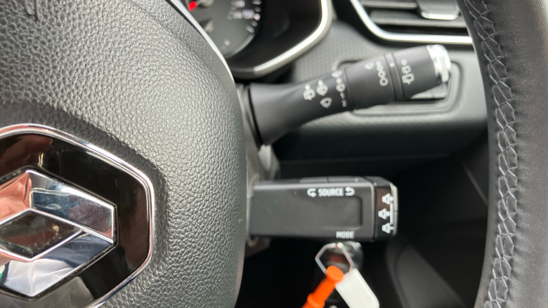 Renault Clio 1.0 TCe 100 Play 5dr Petrol Hatchback